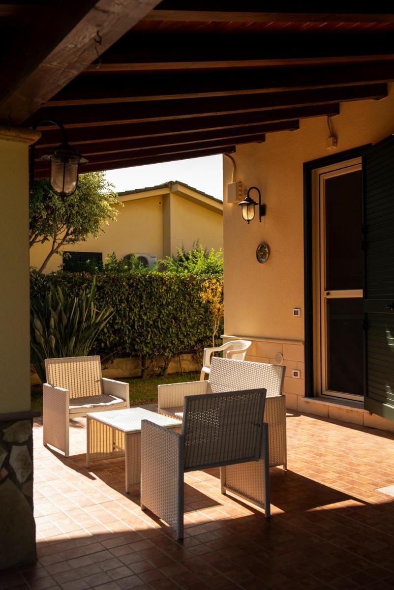 Villa Plumeria Campofelice Di Roccella Exterior photo